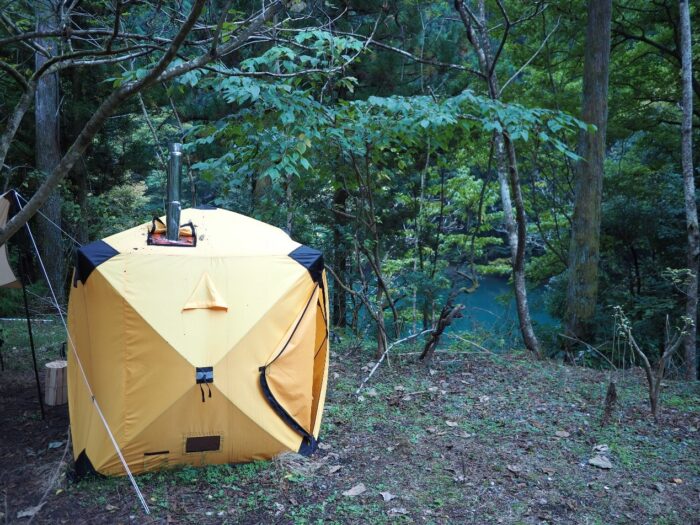 白丸village提供體驗帳篷三溫暖的場地與設備，讓使用者享受戶外三溫暖。（圖/白丸village提供）
