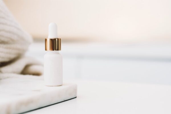 當心美容業者之不當銷售手法，保養皮膚也保護自身權益。圖／Unsplash.com
